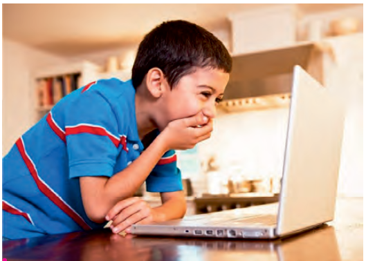 7 yaşından önce çocuğun İnterneti kullanmaya başlamasının çocuk üzerinde olumsuz etkileri vardır.